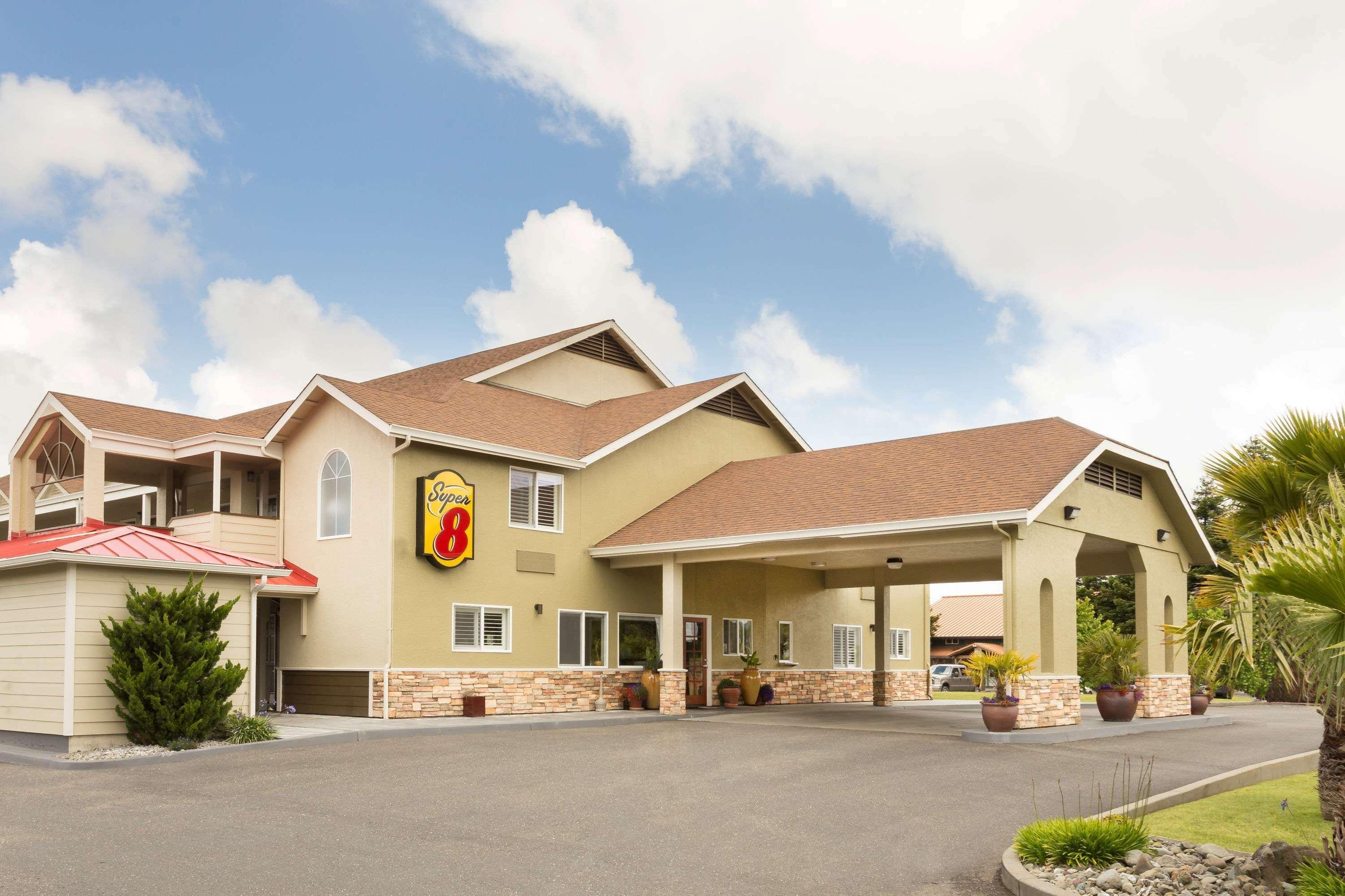 Super 8 By Wyndham Фортуна Экстерьер фото