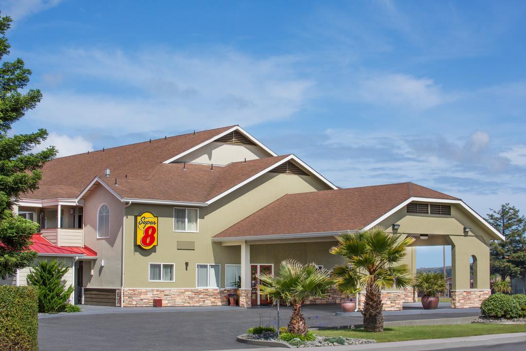 Super 8 By Wyndham Фортуна Экстерьер фото